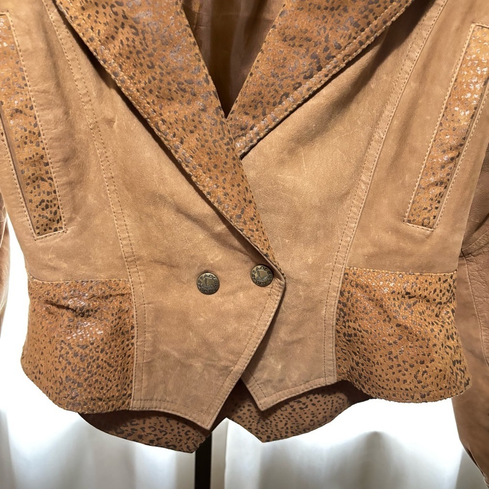 Authentic Adler Leather Jacket short waisted w/animal print & padded shoulders - Picture 6 of 16